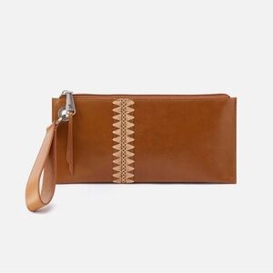 Hobo Vida Wristlet in Truffle